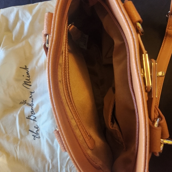 Brand new: The Danbury Mint Purse. Tan & Brown in color. Customized with PS logo - Picture 3 of 3
